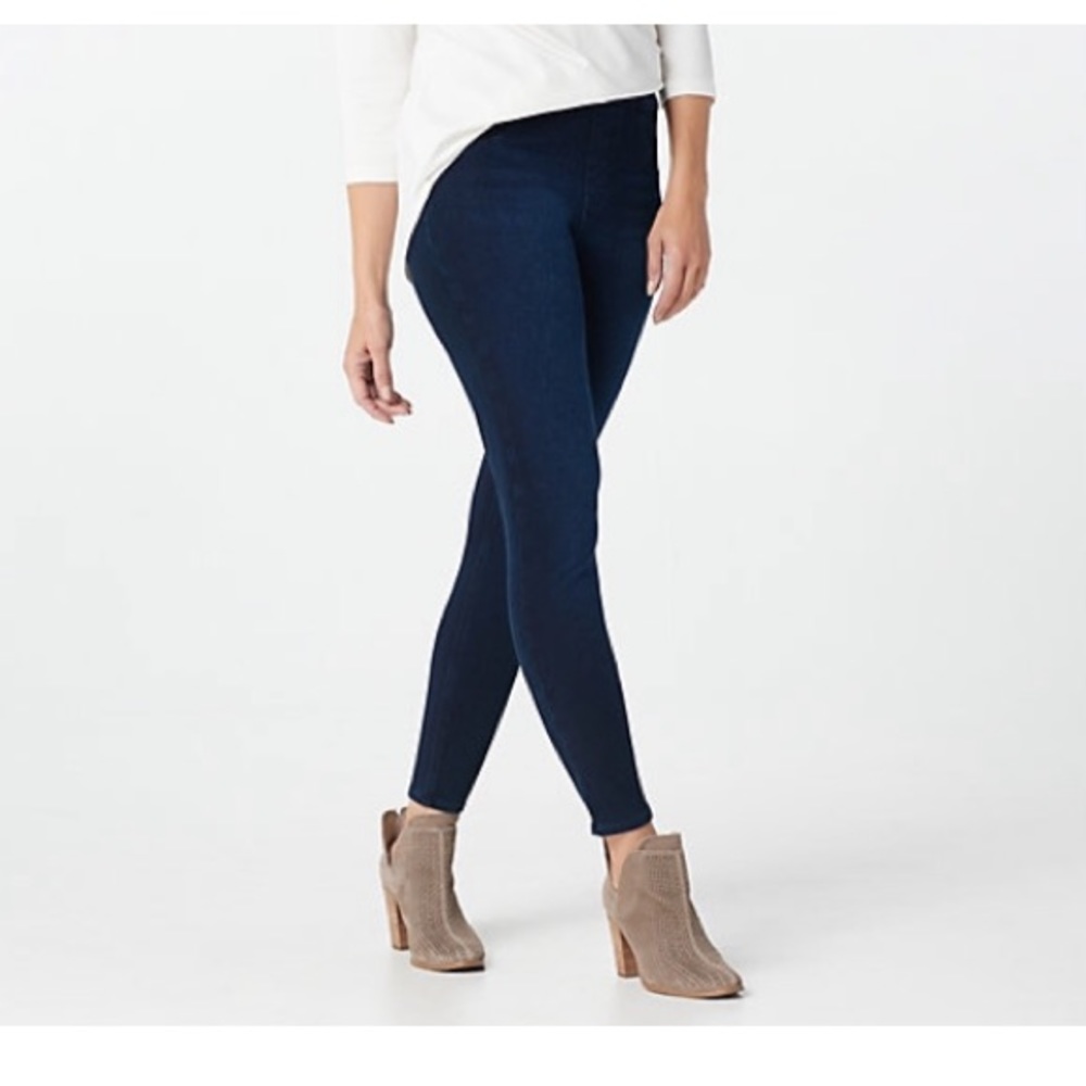 🆕 with 🏷Spanx Jean-ish Ankle Leggings Regular